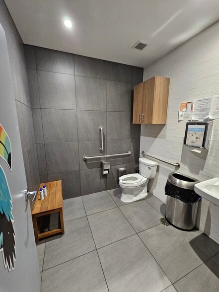 8621 E Point Douglas Rd, Cottage Grove, MN for sale - Building Photo - Image 3 of 6