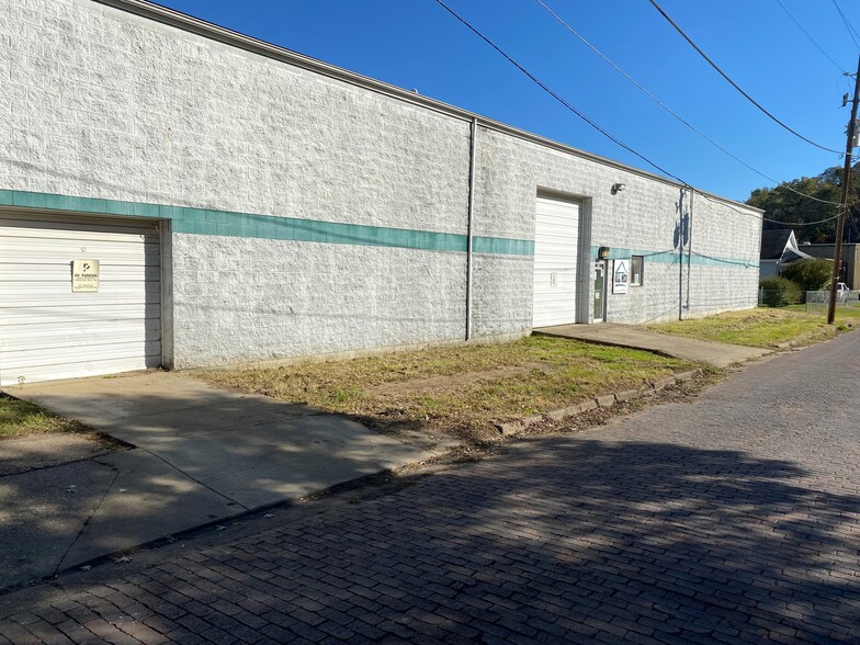 410 7th Ave, Huntington, WV for sale - Building Photo - Image 2 of 16