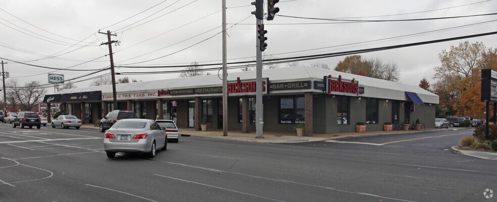 6005 Jericho Tpke, Commack, NY for sale - Primary Photo - Image 1 of 1