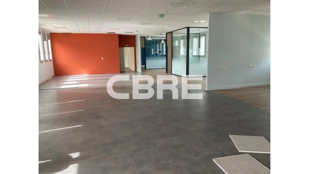 Office in Nice for lease - Building Photo - Image 1 of 11