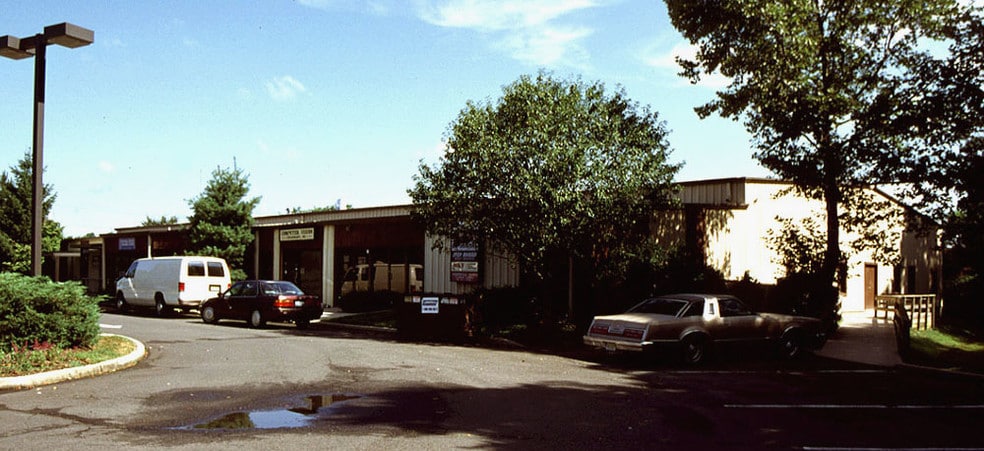 100 Youngs Rd, Hamilton, NJ for lease - Building Photo - Image 2 of 6