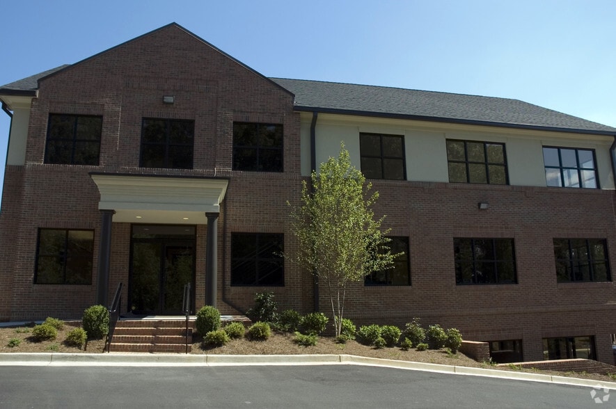 4833 S Cobb Dr, Smyrna, GA for lease - Building Photo - Image 3 of 7