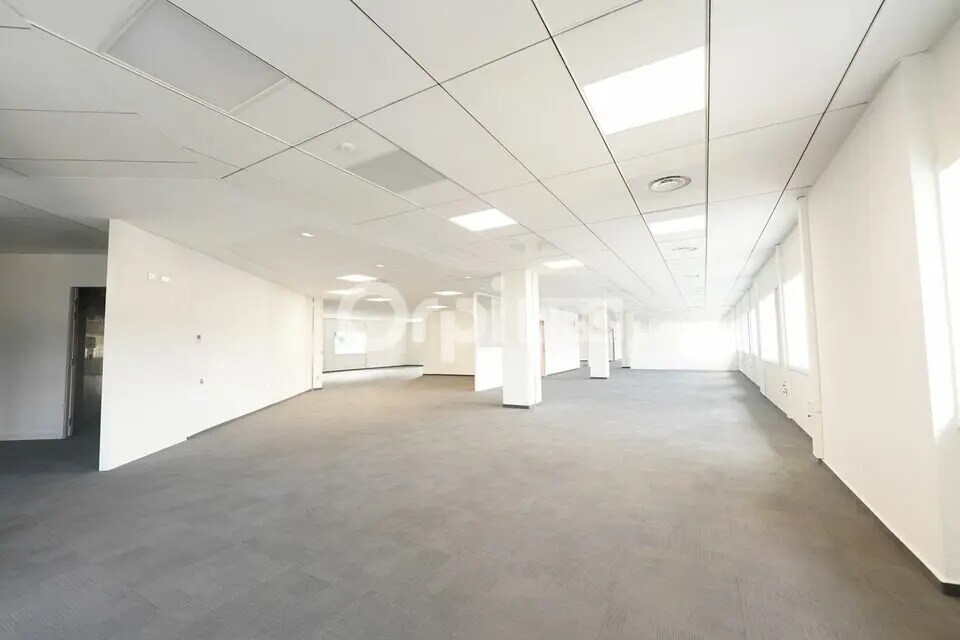 Office in Lyon for lease Building Photo- Image 1 of 12