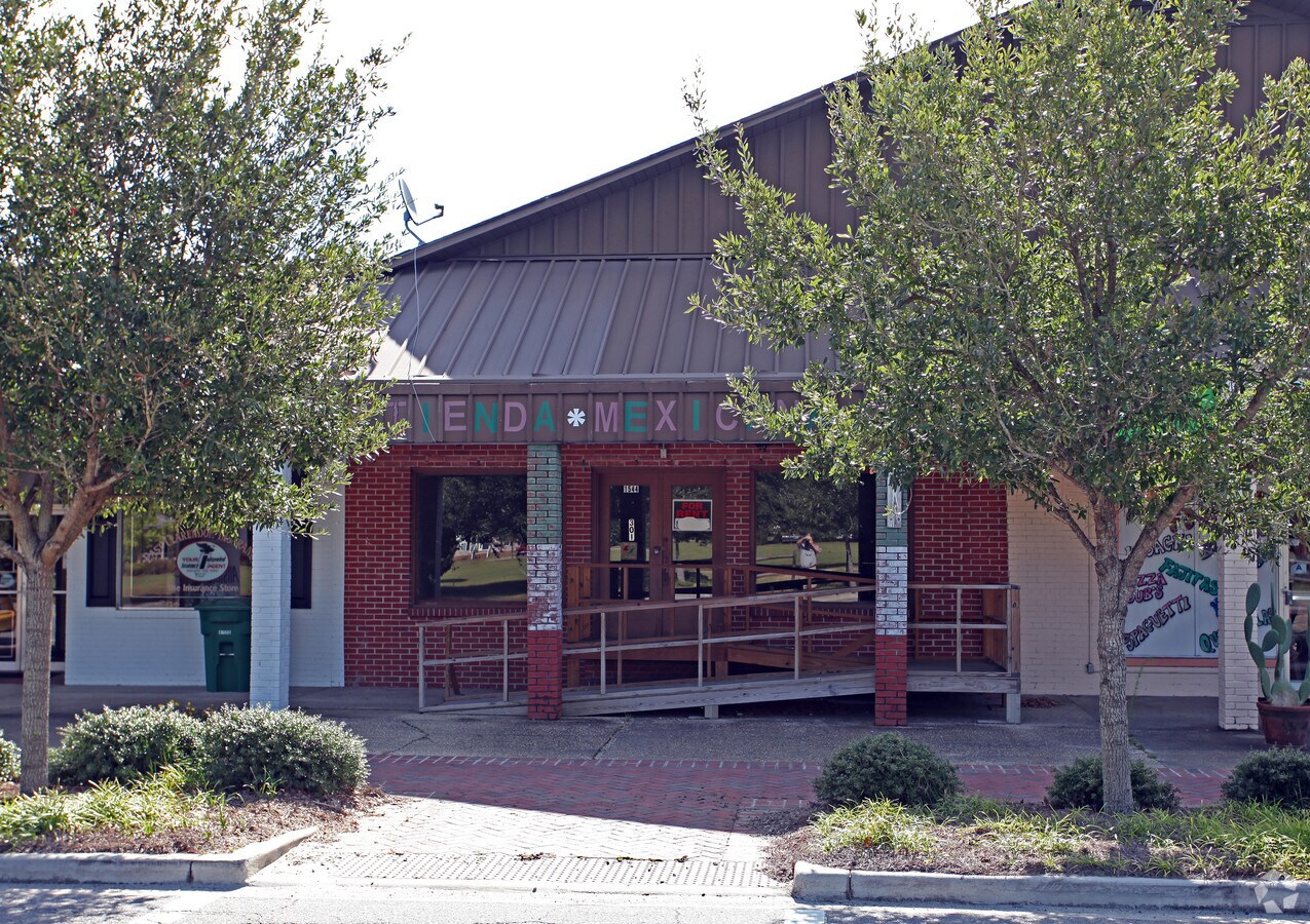 1544 Main St, Turbeville, SC 29162