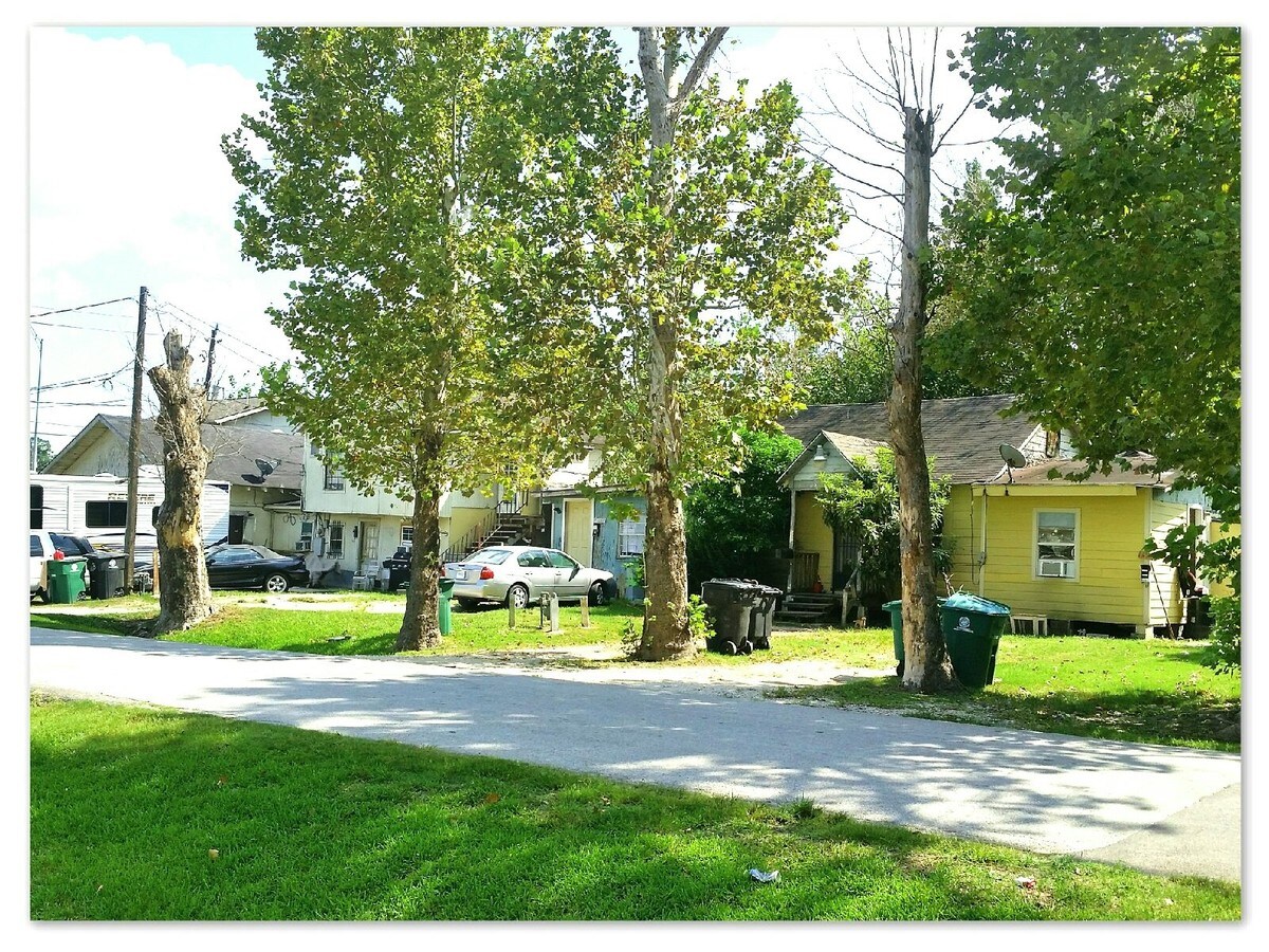 1316 Sadler St, Houston, TX 77022