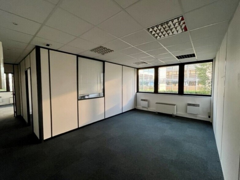 29 Rue Robert Caumont, Bordeaux for lease - Building Photo - Image 2 of 7