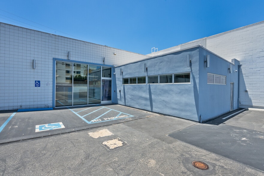 1762 14th St, Santa Monica, CA for sale - Primary Photo - Image 1 of 24