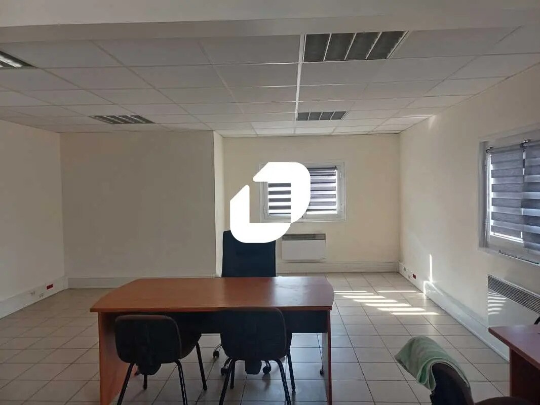 Office in Champlan for lease Interior Photo- Image 1 of 7