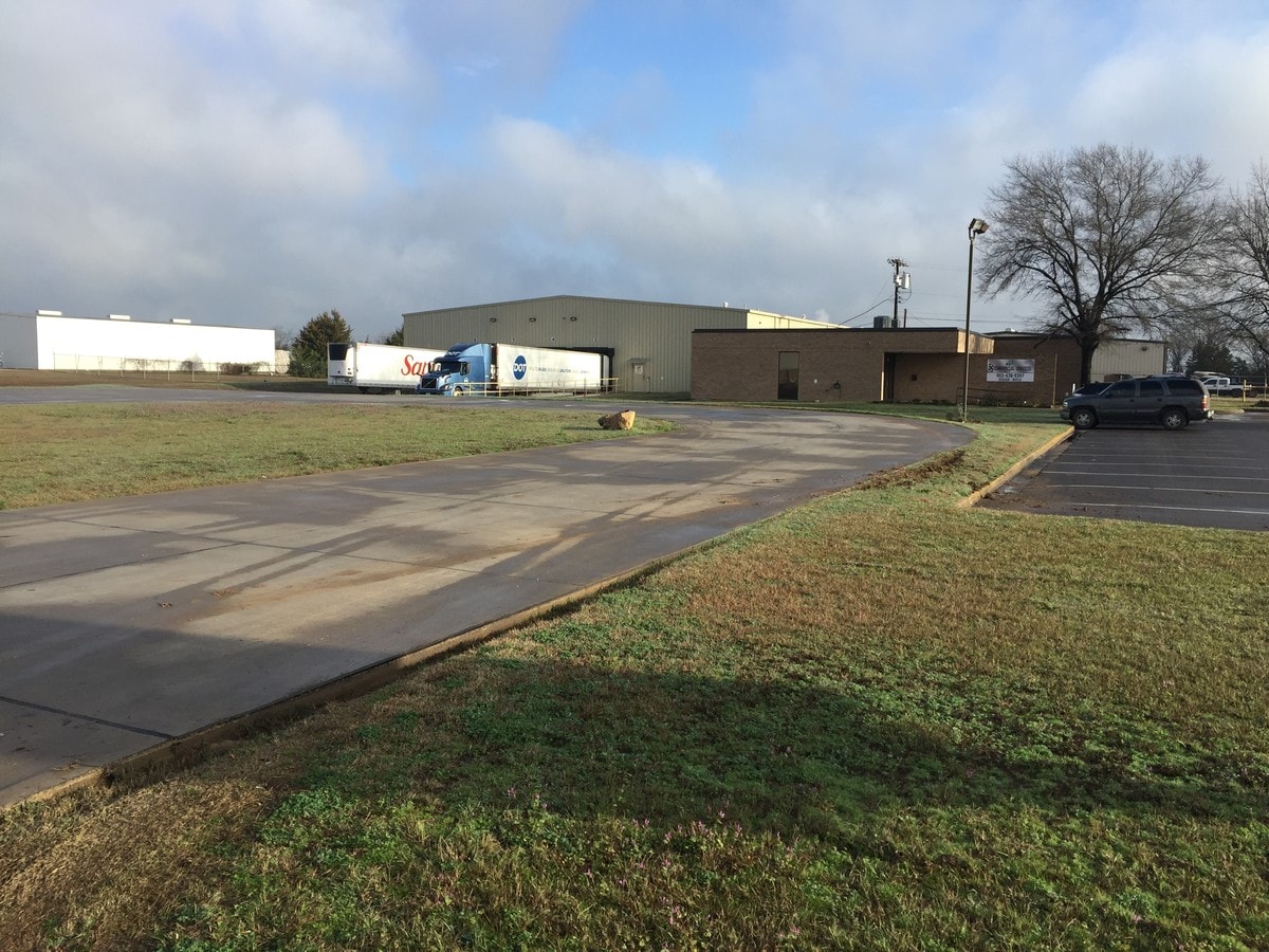 201 Commercial Services Dr, Sulphur Springs, TX 75482