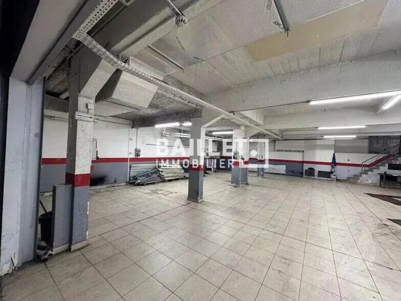 Industrial in Nice for sale - Interior Photo - Image 2 of 13