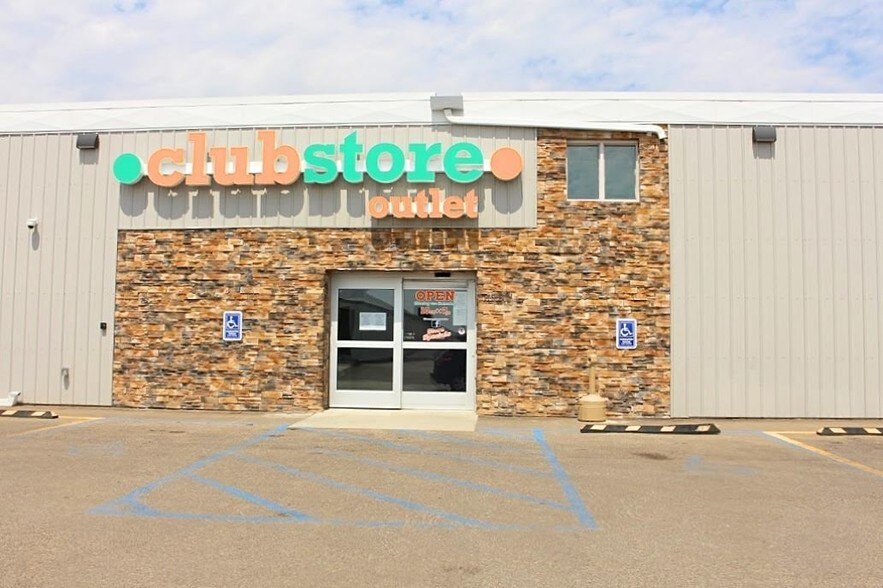 3514 N Broadway, Minot, ND for sale - Other - Image 1 of 1