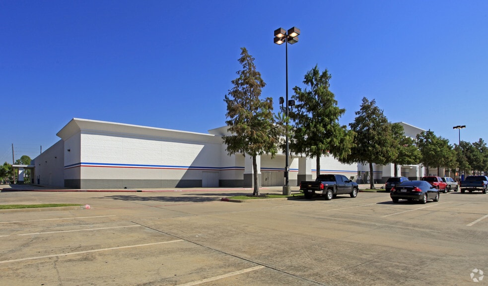 7600 Westheimer Rd, Houston, TX 77063