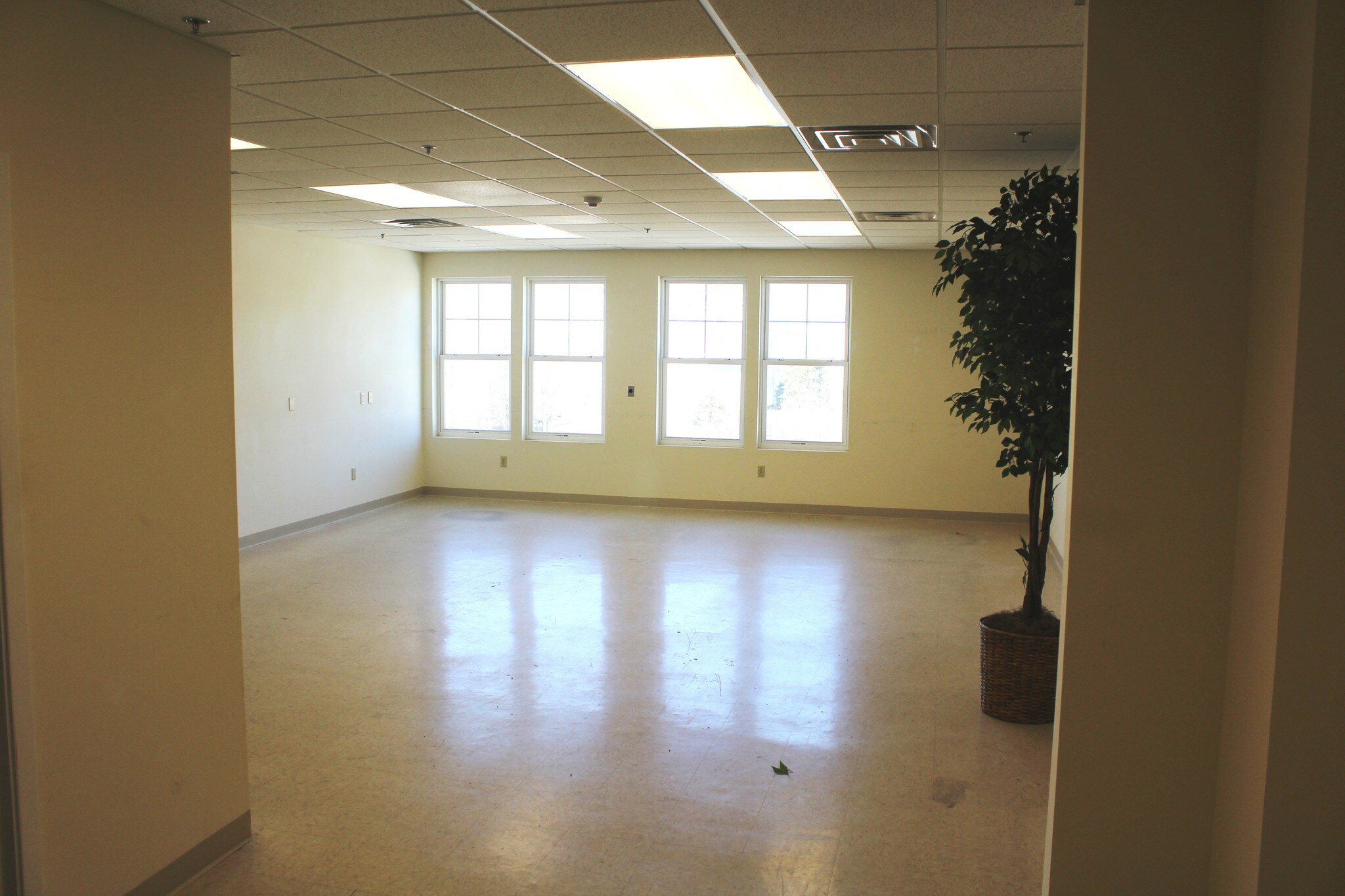 50 South County Commons Way, South Kingstown, RI 02879 Retail for