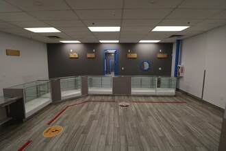 10022 167 St NW, Edmonton, AB for lease Interior Photo- Image 1 of 6