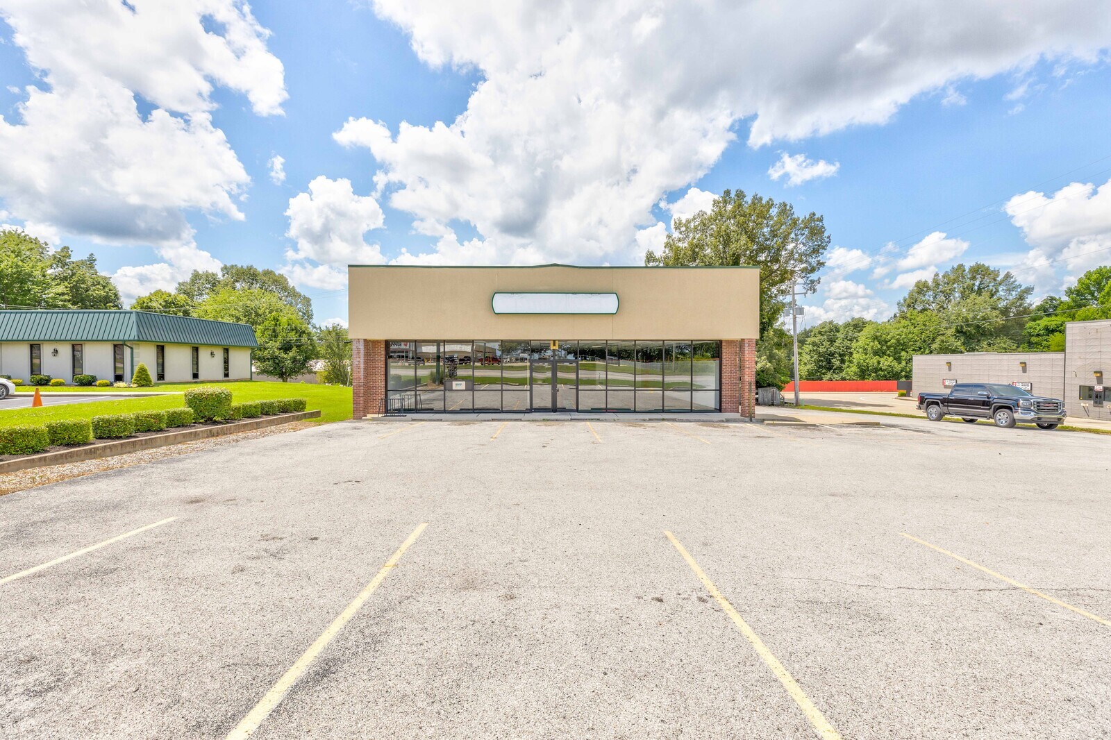 1560 N Main St, Beaver Dam, KY for sale Building Photo- Image 1 of 1