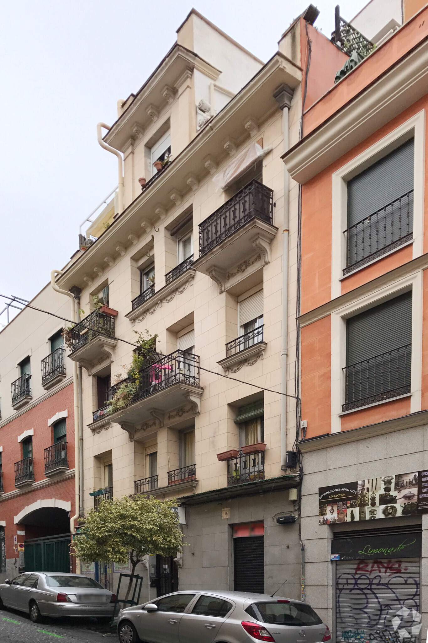 Calle De Carlos Arniches, 25, Madrid, Madrid for sale Primary Photo- Image 1 of 2