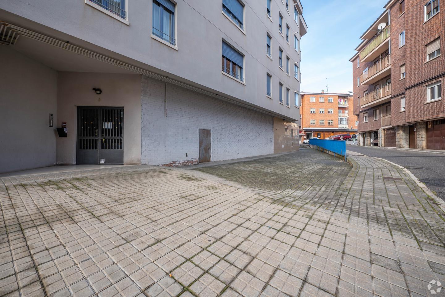 Retail in Ávila, Ávila for lease Interior Photo- Image 1 of 7