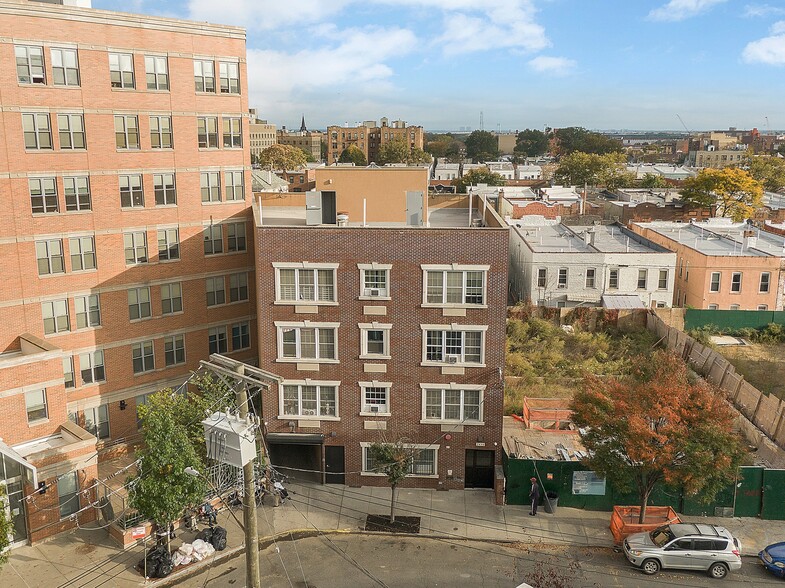 2430 Lyvere St, Bronx, NY for sale - Building Photo - Image 1 of 13