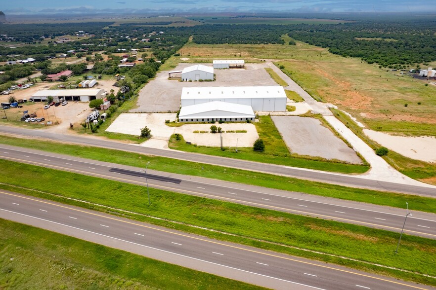 15000 S Interstate Highway 35, Dilley, TX for sale - Building Photo - Image 1 of 15