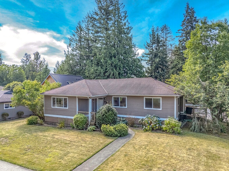 349 E 3rd St, North Bend, WA for sale - Primary Photo - Image 1 of 13