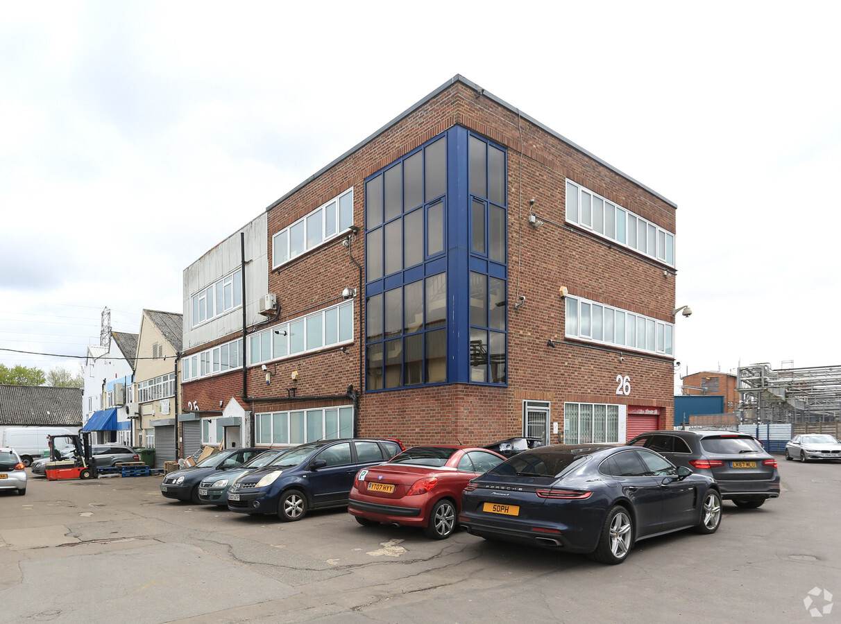 Wexham Rd, Slough, SL2 5HF - Industrial for Sale | LoopNet