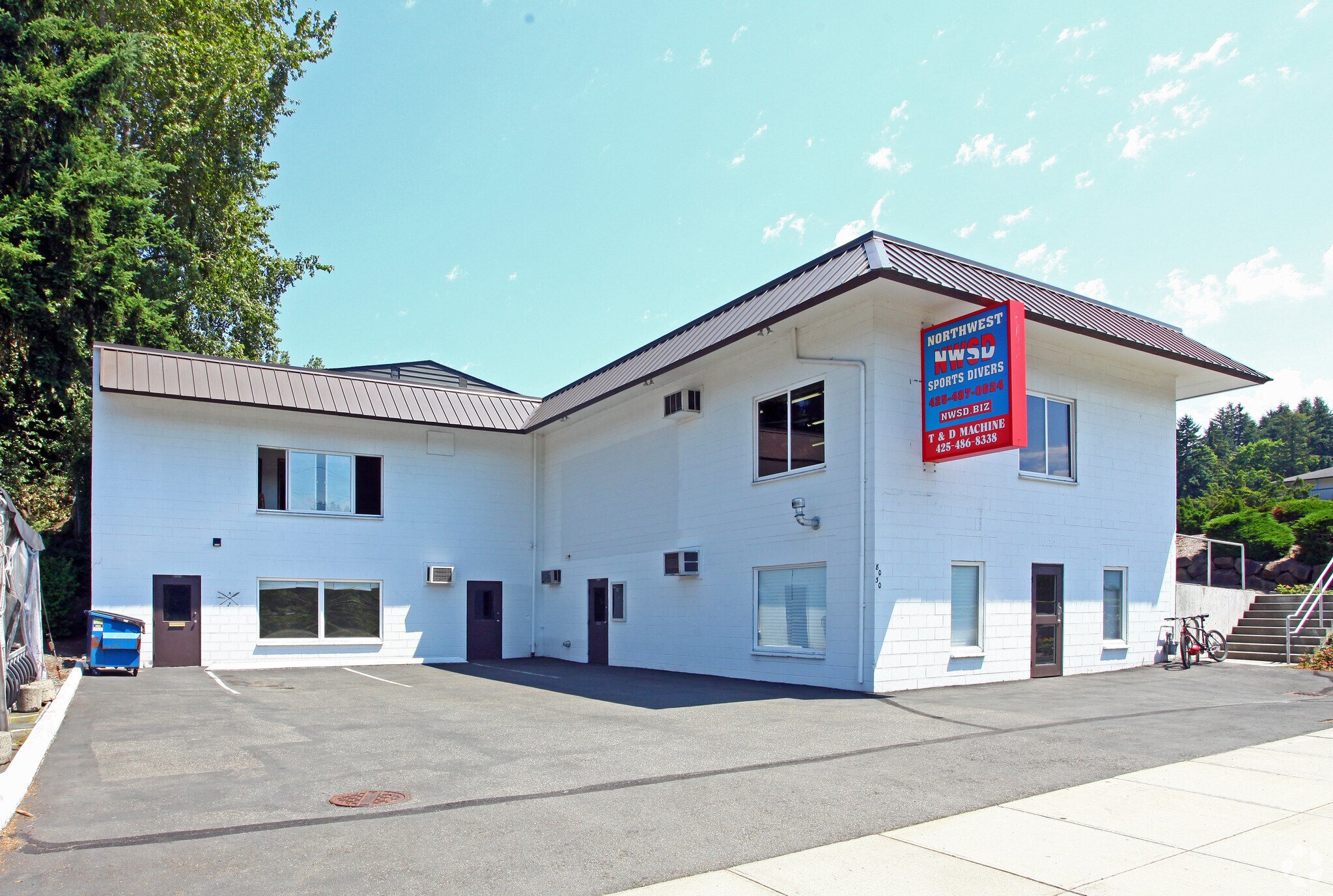 8030 NE Bothell Way, Kenmore, WA for sale Primary Photo- Image 1 of 1