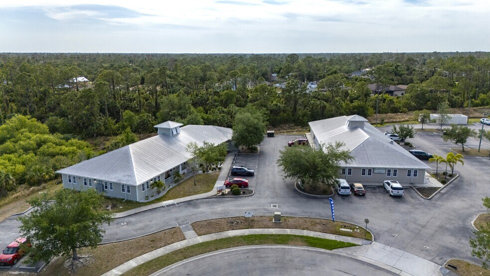 2525 Bobcat Village Center Rd, North Port, FL for sale - Building Photo - Image 2 of 11
