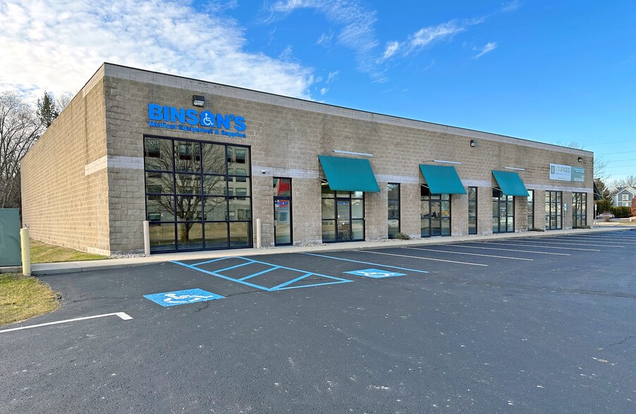 3225 Southview Dr, Elkhart, IN for sale - Building Photo - Image 1 of 10