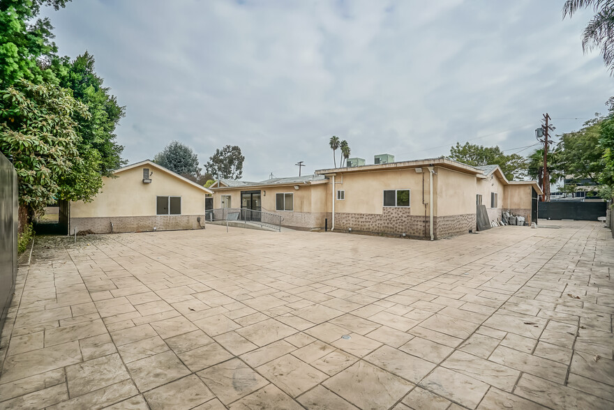 14520 Hesby St, Sherman Oaks, CA for lease - Building Photo - Image 3 of 64