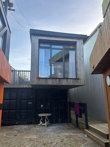 Soweni, Newquay for sale - Primary Photo - Image 1 of 1