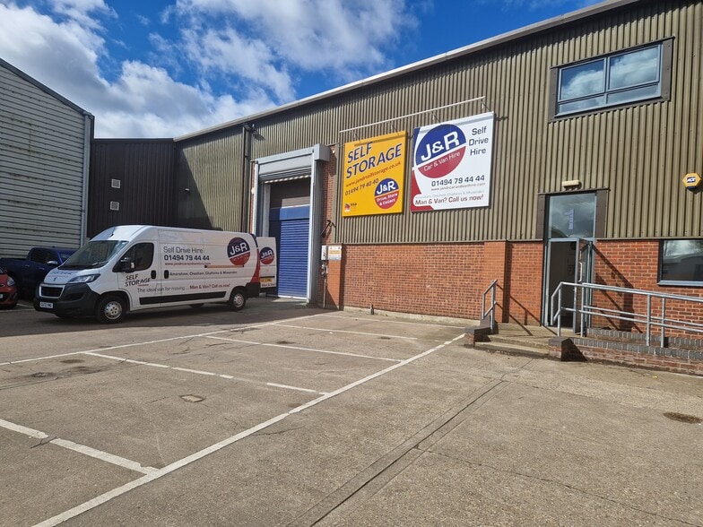 Moor Rd, Chesham for lease - Building Photo - Image 2 of 2