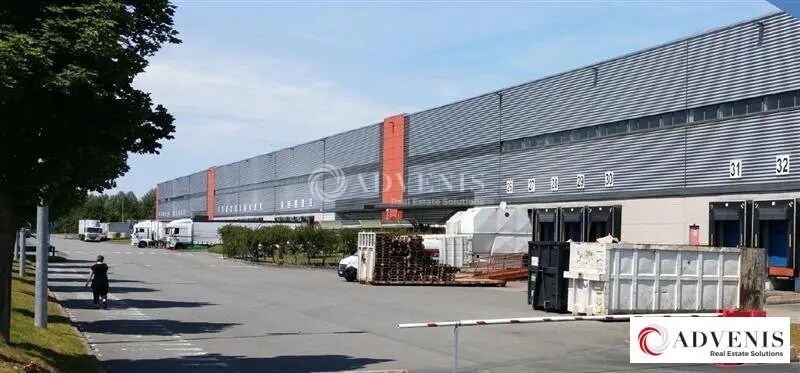 Industrial in Houplines for lease - Building Photo - Image 1 of 5