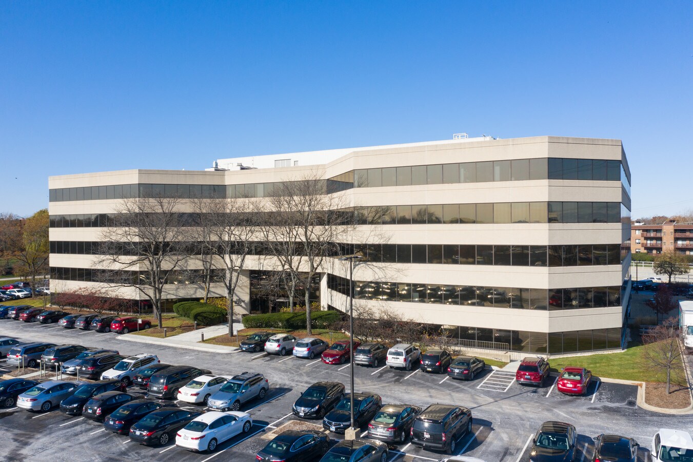 5 Revere Dr, Northbrook, IL 60062 - One Northbrook Place | LoopNet
