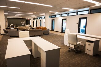 8200 S Unit Dr, Tulsa, OK for lease Building Photo- Image 2 of 6