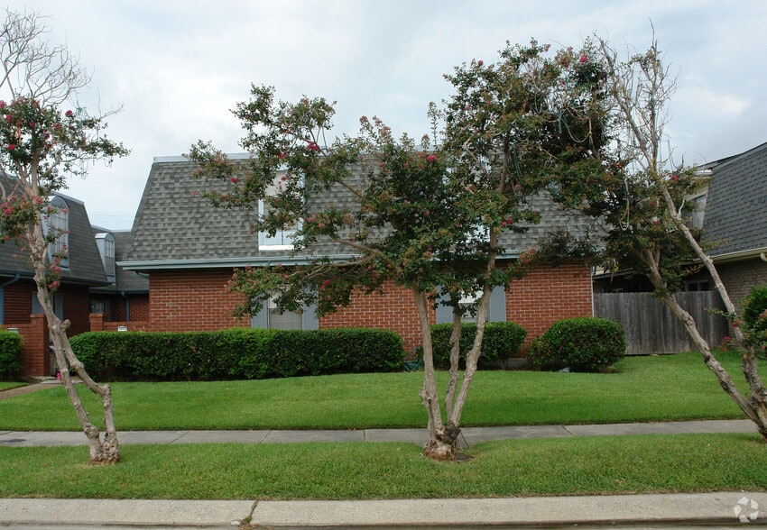 3008 Houma Blvd, Metairie, LA for sale - Primary Photo - Image 1 of 6
