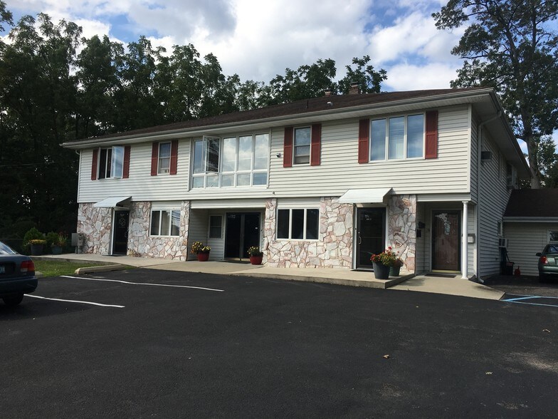 259 E Browning Rd, Bellmawr, NJ 08031