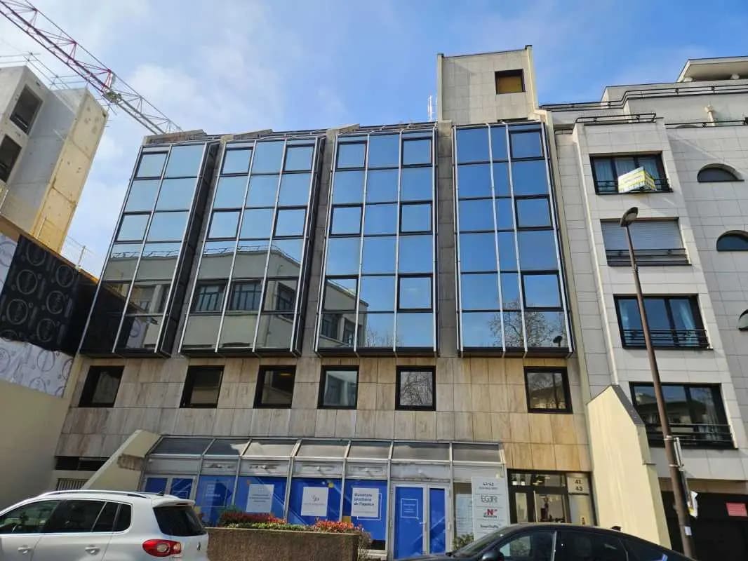 Office in Boulogne-Billancourt for lease Building Photo- Image 1 of 28