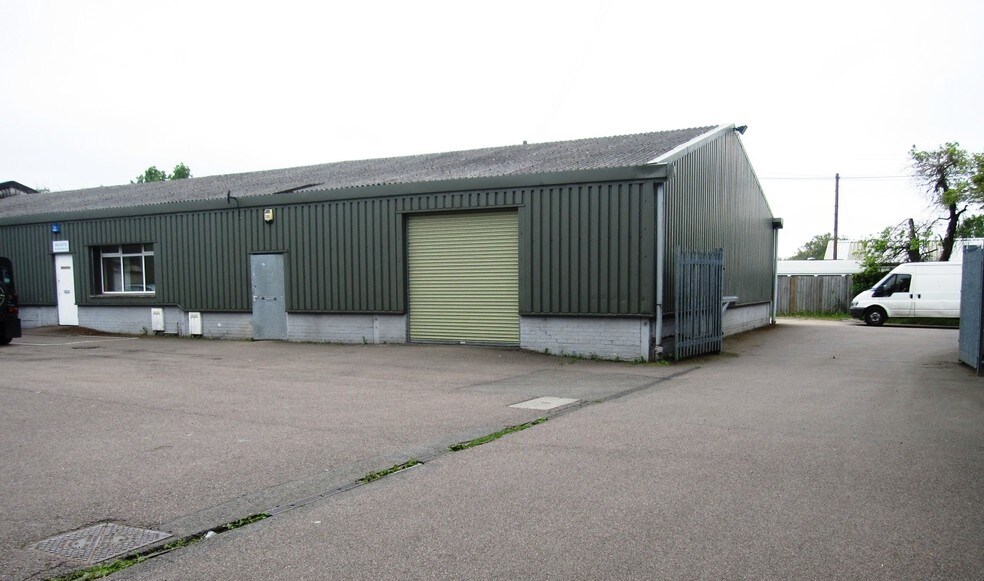 5 Hoe Ln, Nazeing for sale - Primary Photo - Image 1 of 1