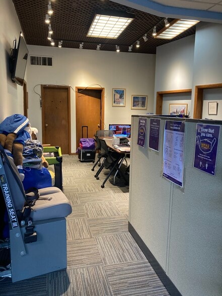 4416-4418 W Diversey Ave, Chicago, IL for sale - Building Photo - Image 2 of 8