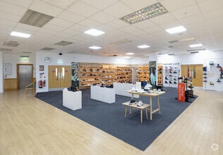 11 Strait Bargate, Boston for lease Interior Photo- Image 1 of 6