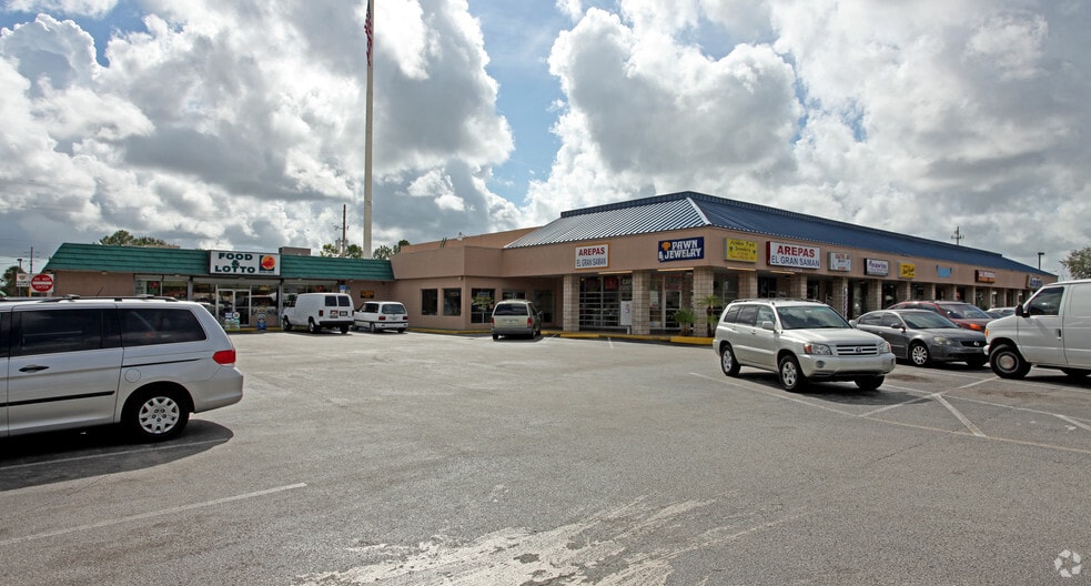 1-69 S Semoran Blvd, Orlando, FL for lease - Building Photo - Image 2 of 4