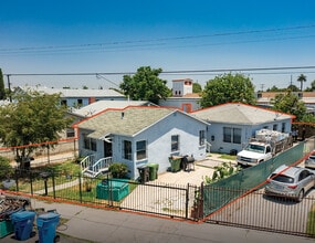 11012 Willowbrook Ave, Los Angeles, CA - AERIAL  map view