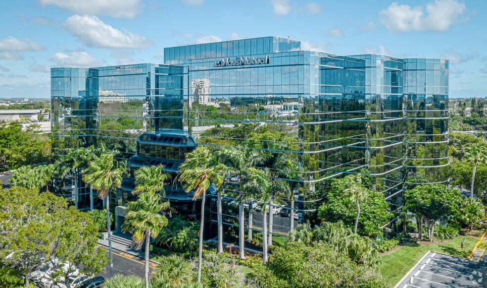 1000 Corporate Dr, Fort Lauderdale, FL for lease - Primary Photo - Image 1 of 6