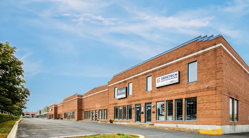 938-952 Rue Jean-Neveu, Longueuil, QC for sale - Building Photo - Image 1 of 1
