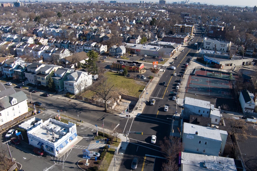 935-945 S Orange Ave, East Orange, NJ for lease - Building Photo - Image 3 of 4