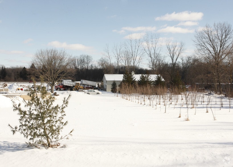 6350 Whitmore Lake Rd, Whitmore Lake, MI for sale - Building Photo - Image 2 of 2