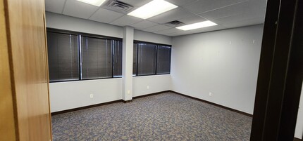 1140 Stelton Rd, Piscataway, NJ for lease Interior Photo- Image 2 of 3