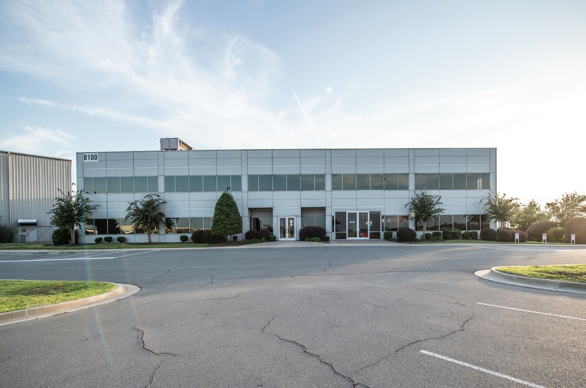 1 Airport Rd, Little Rock, AR for sale Primary Photo- Image 1 of 1