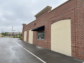 355 Gill St, Alcoa, TN for lease Building Photo- Image 2 of 2