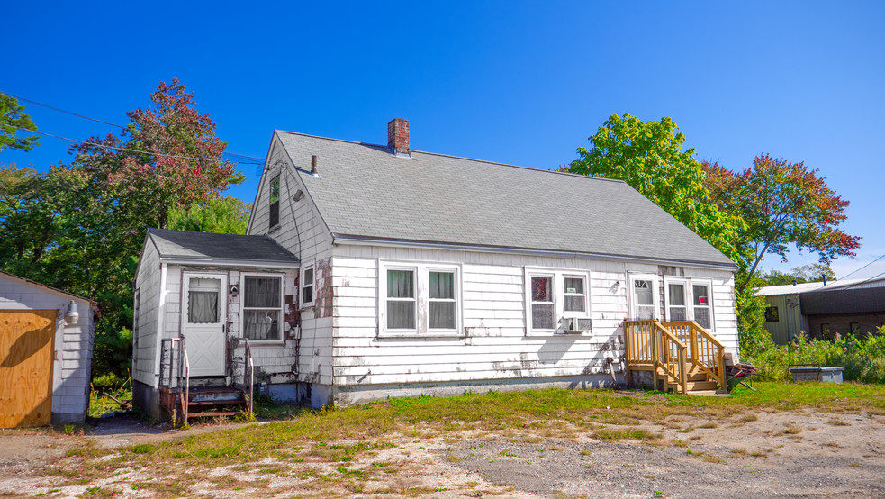 1894 Fall River Ave, Seekonk, MA for sale - Primary Photo - Image 1 of 1